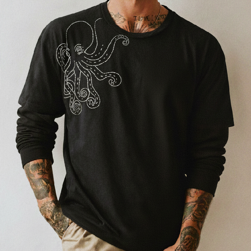 Entre Tentáculos Embroidered Octopus Crewneck - Image 2